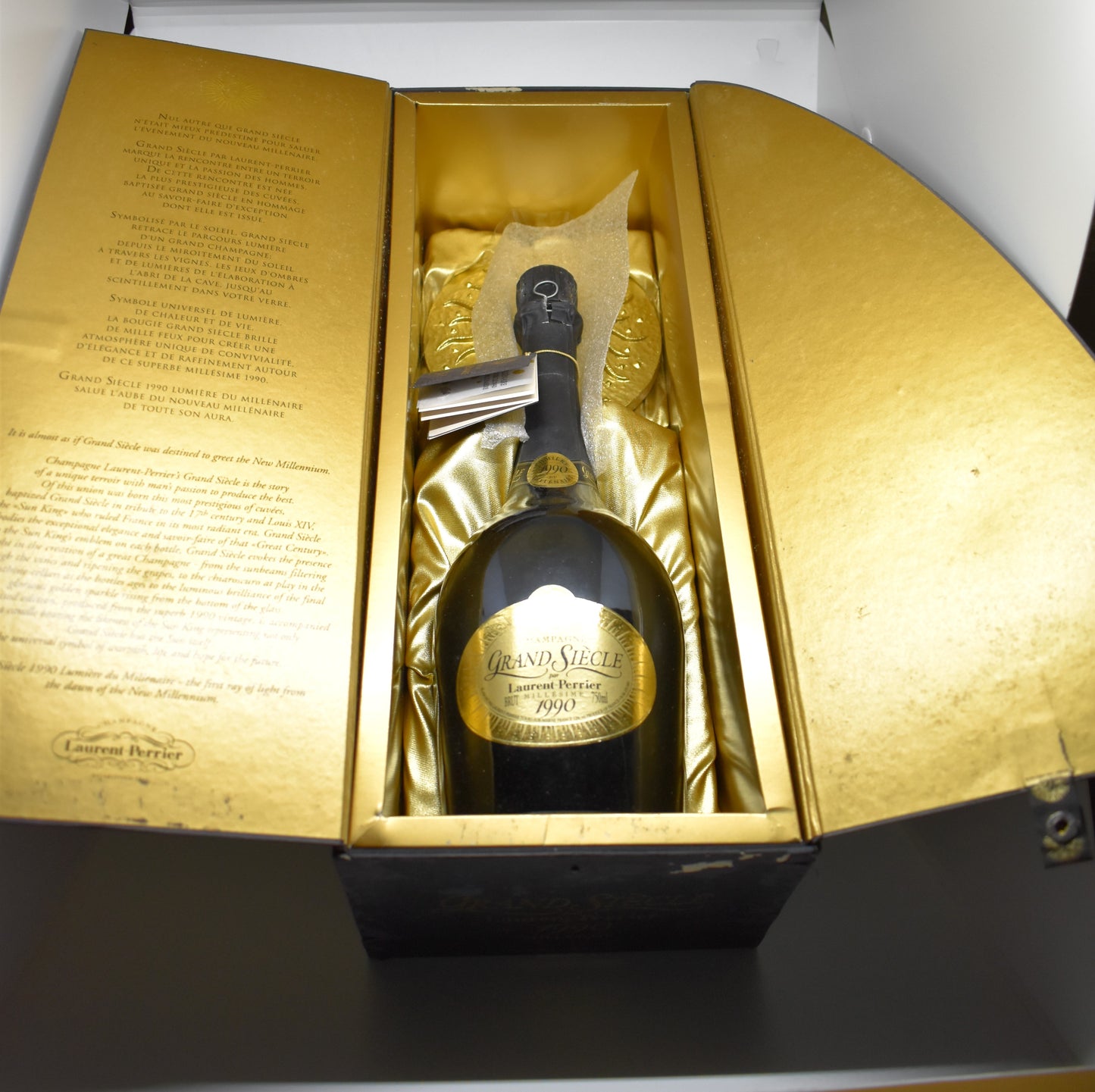 Coffret collector Lumière du Millénaire Champagne Grand Siècle 1990