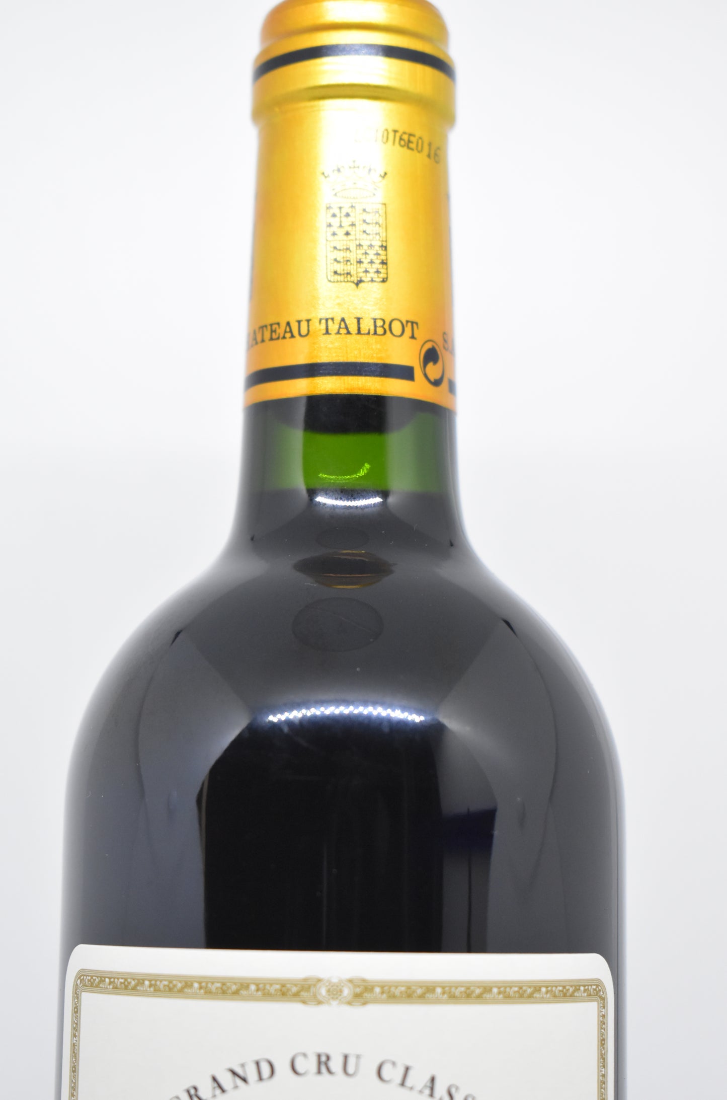 Vin rouge puissant de Bordeaux millésime 2006