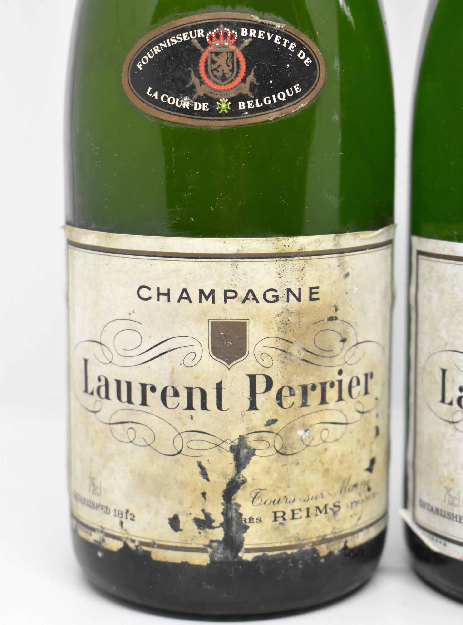 Idée cadeau luxe : Champagne millésimé 1976.
