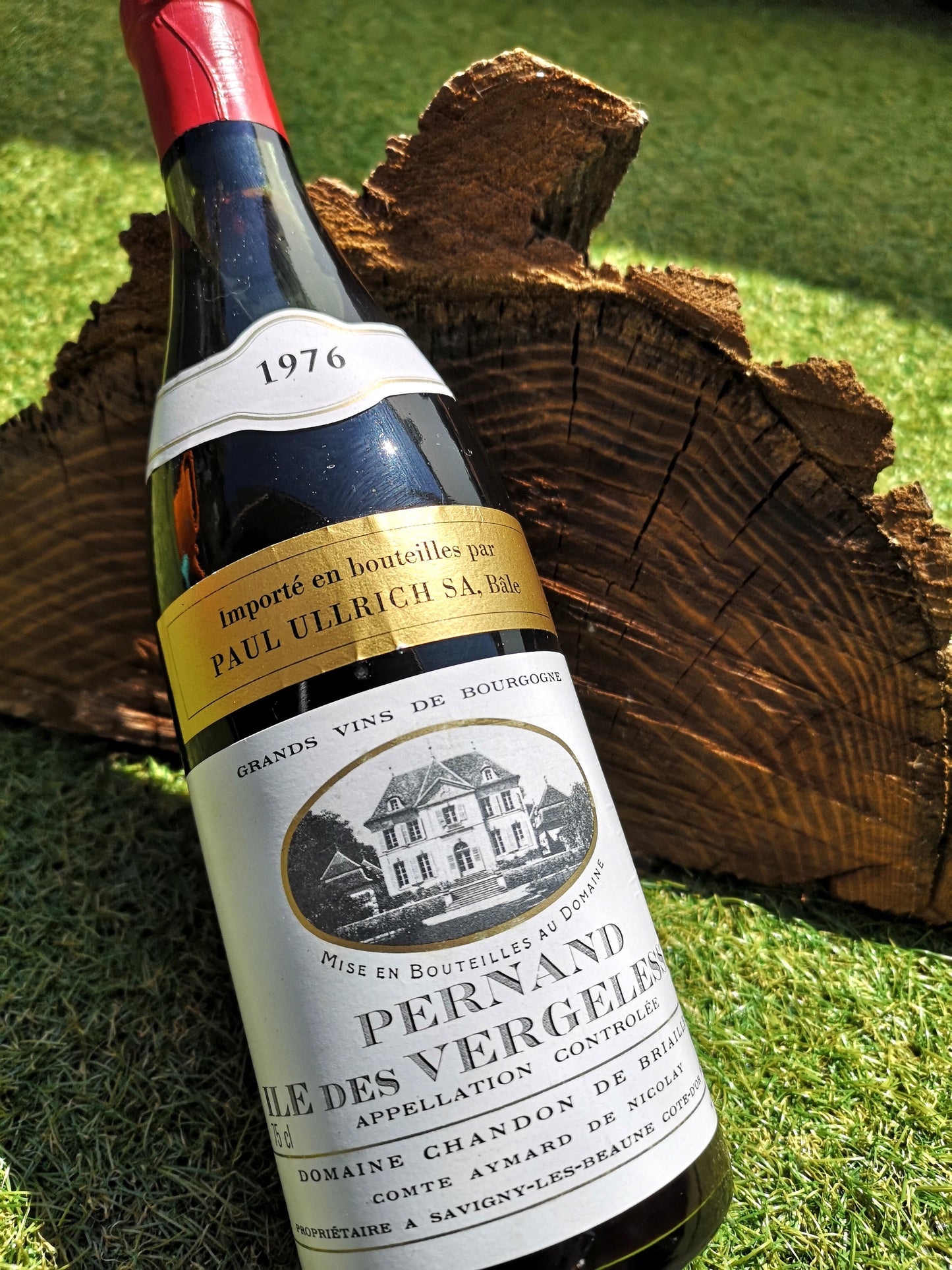 Vin de 1976 à offrir, Pernand Île des Vergelesses, option élégante