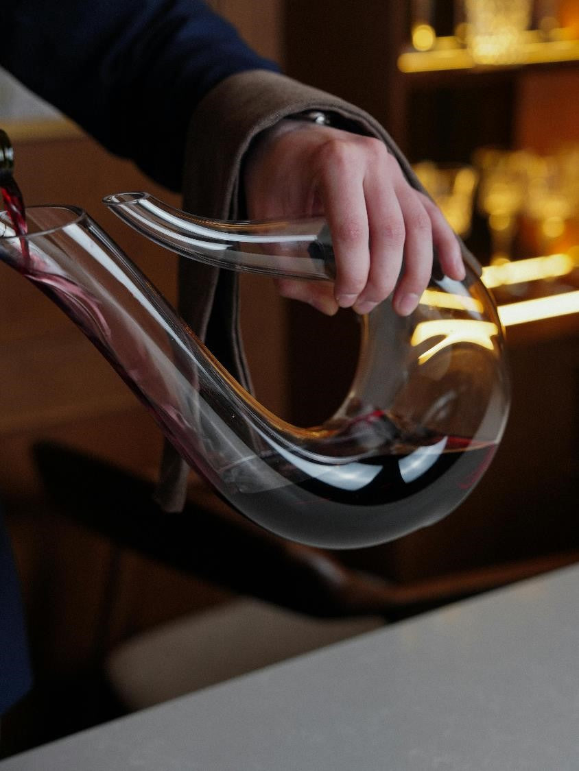 Carafer ou décanter du vin - Decant or carafe wine