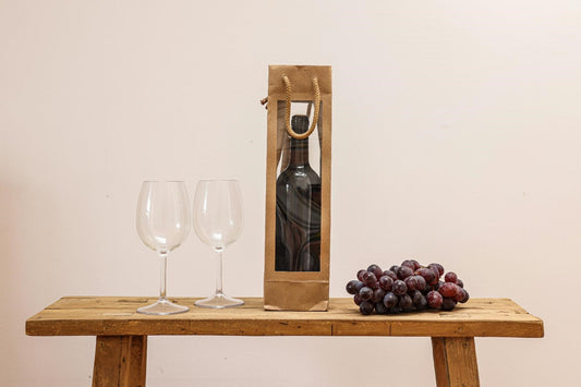 Un cadeau mémorable  Offrir un vin de l’année de naissance - A memorable gift Offer a wine from the year of birth