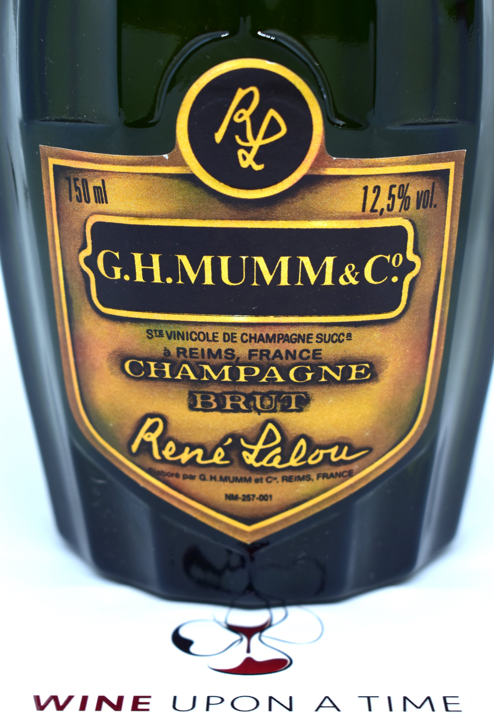 Commander Champagne Mumm millésimé 1985