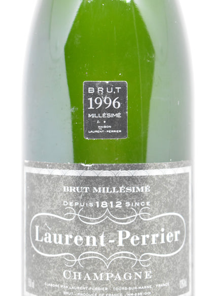 Offrir une bouteille de Champagne de 1996 pour anniversaire 