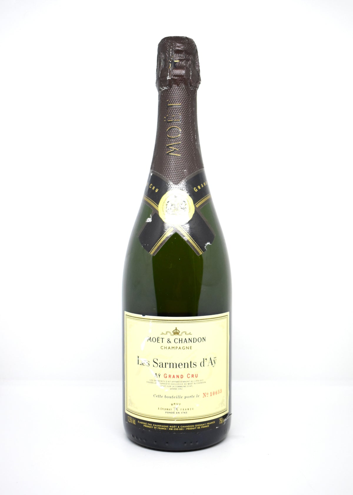 Moet Chandon Les Sarments d Ay Grand Cru Brut rare Champagne bottle