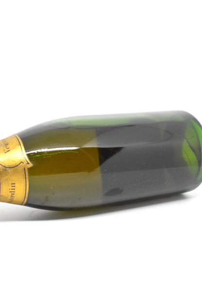 Pourquoi le niveau du vin est-il crucial sur un millésime 1969 ?