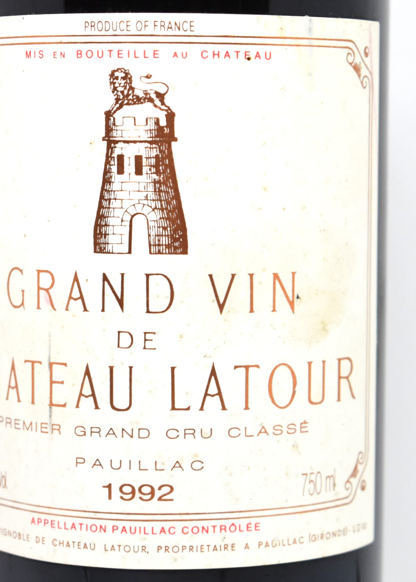Faire un cadeau de luxe vin de Bordeaux commander Château Latour 1992 livraison rapide
