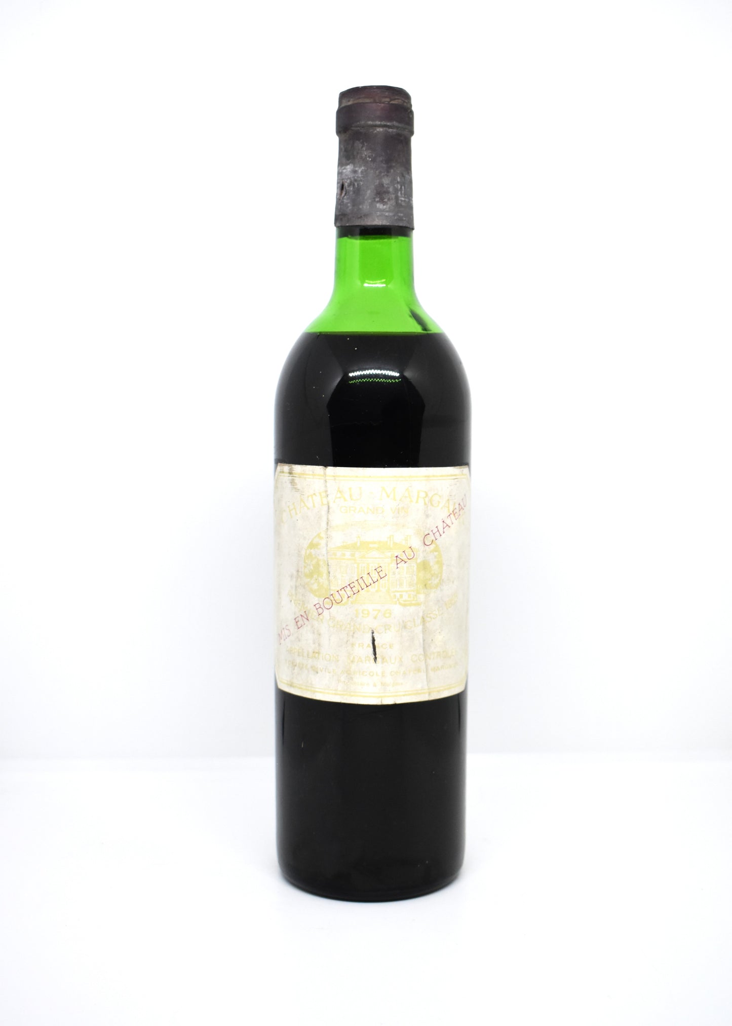 Chateau Margaux 1976 mid shoulder fill level - Collectible historical Bordeaux
