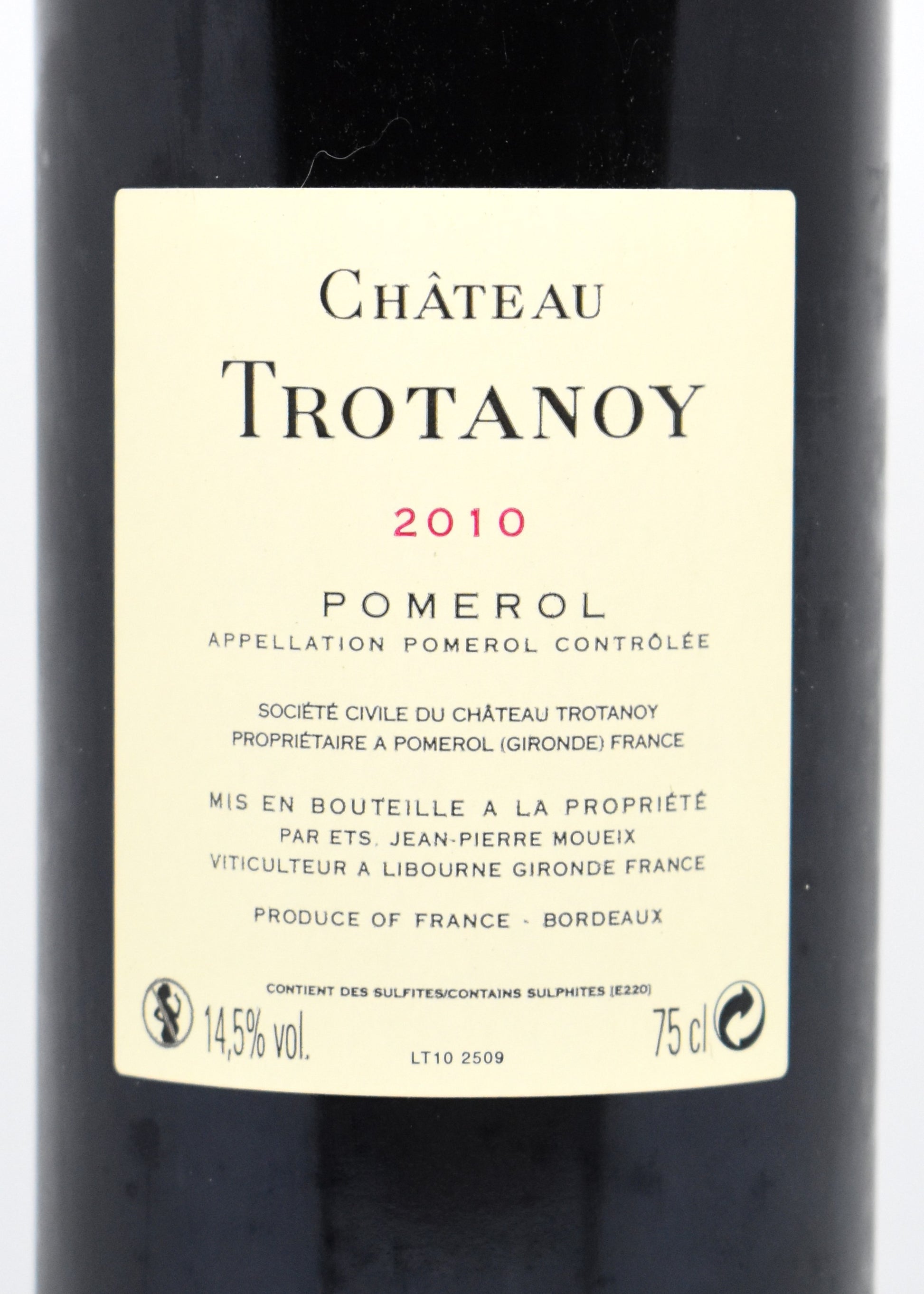 Zoom étiquette impeccable Château Trotanoy 2010 - Provenance cave privée de Champagne