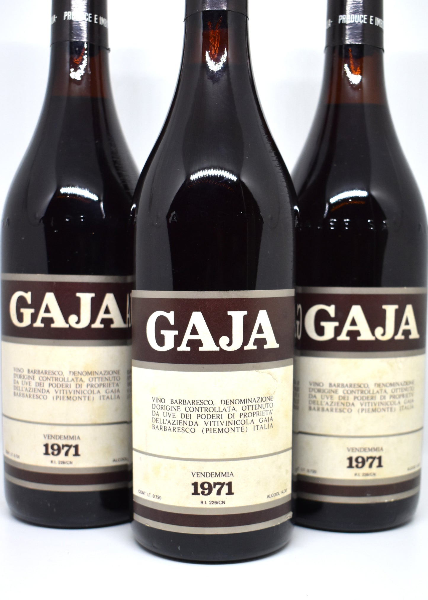 Which wine vintage 1971 to offer ? Gaja !