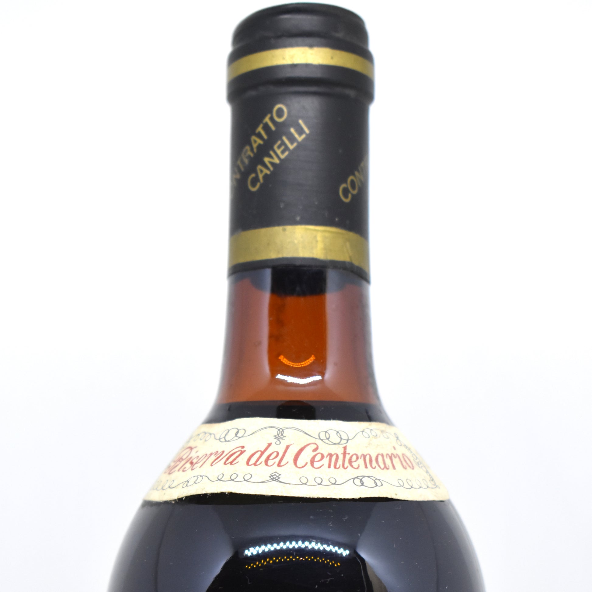 Commander vin Giuseppe Contratto Barolo 1974 millésime ancien