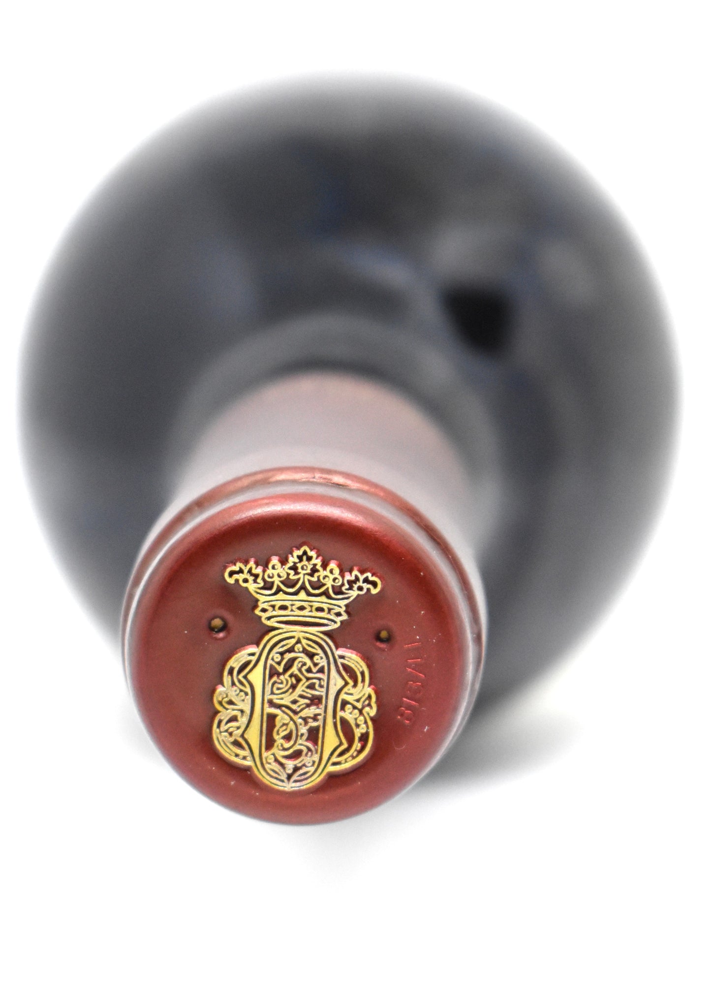 Best 2011 vintage luxury Italian wine gift idea for collector buy a bottle of Ornellaia 2011